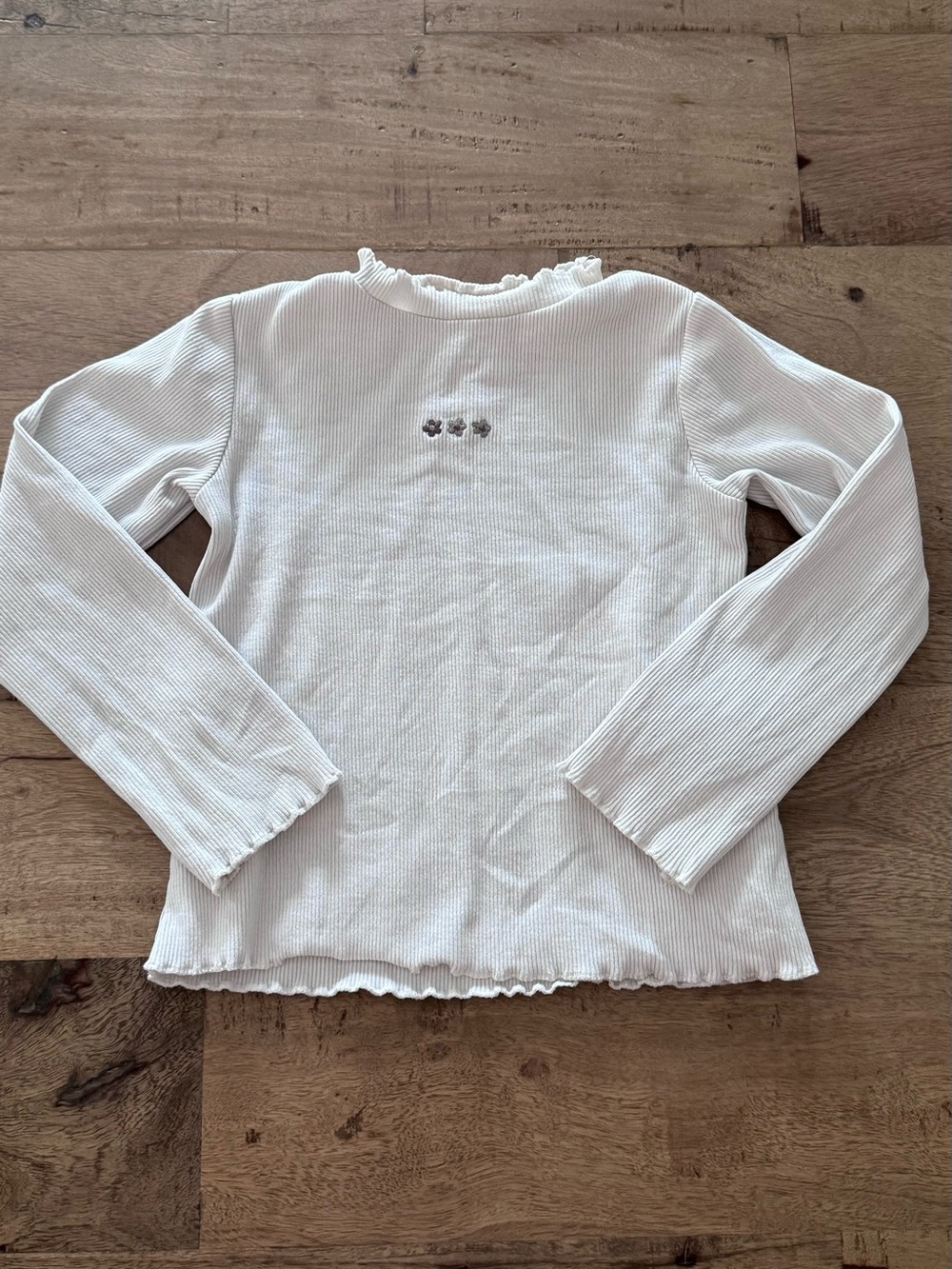 Zara Girls' White Ribbed Long Sleeve Top flower embroidered Ruffle Trim sz 3